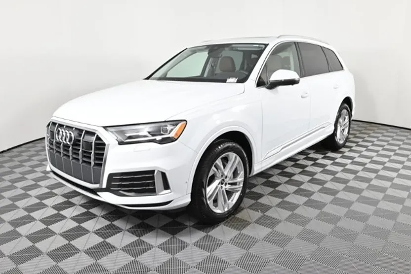 2024 Audi Q7 45 Premium photo 1