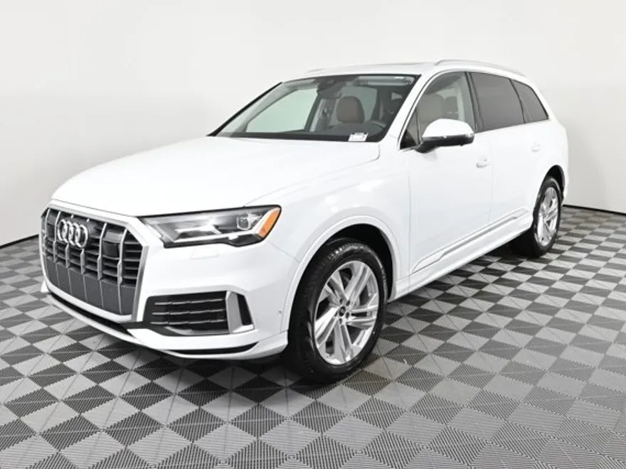 2024 Audi Q7 45 Premium photo 1