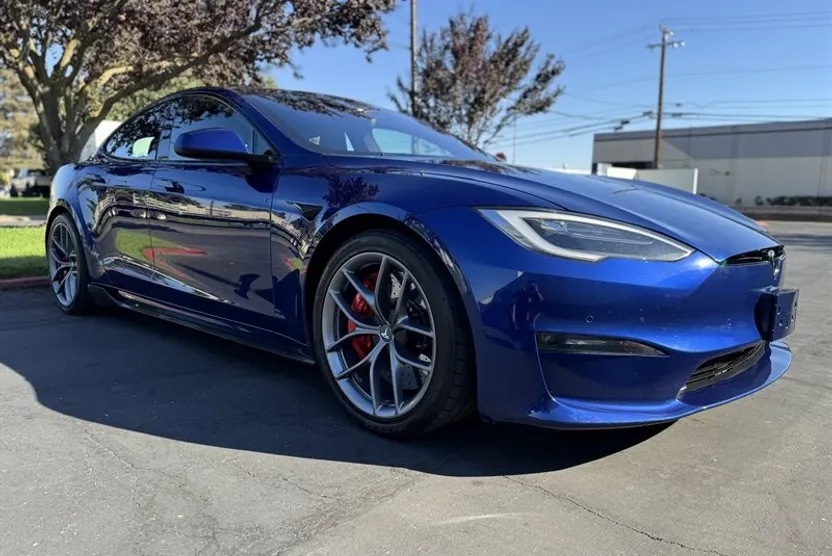 2021 Tesla Model S Plaid photo 1