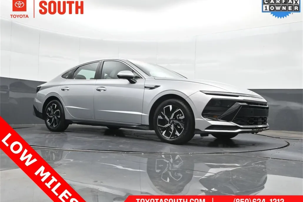 2024 Hyundai Sonata SEL photo 1