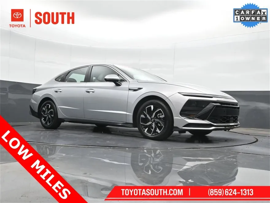 2024 Hyundai Sonata SEL photo 1