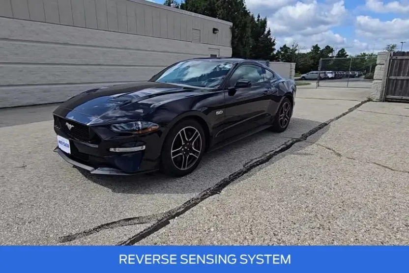 2021 Ford Mustang GT photo 1