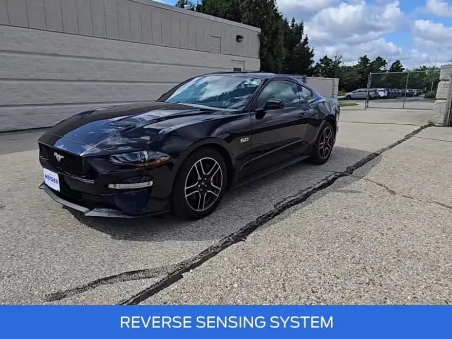 2021 Ford Mustang GT photo 1