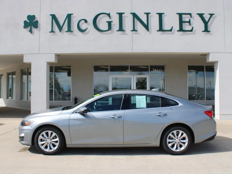 2023 Chevrolet Malibu 1LT photo 1