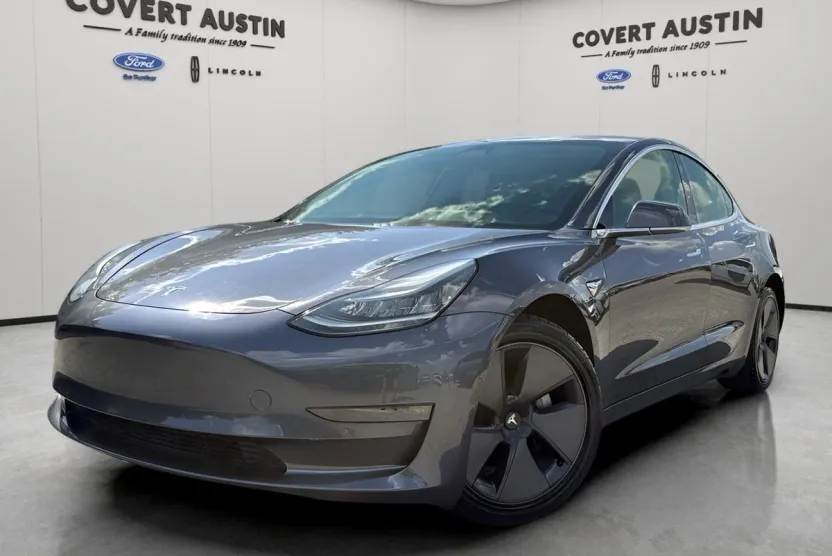2019 Tesla Model 3 Long Range photo 1