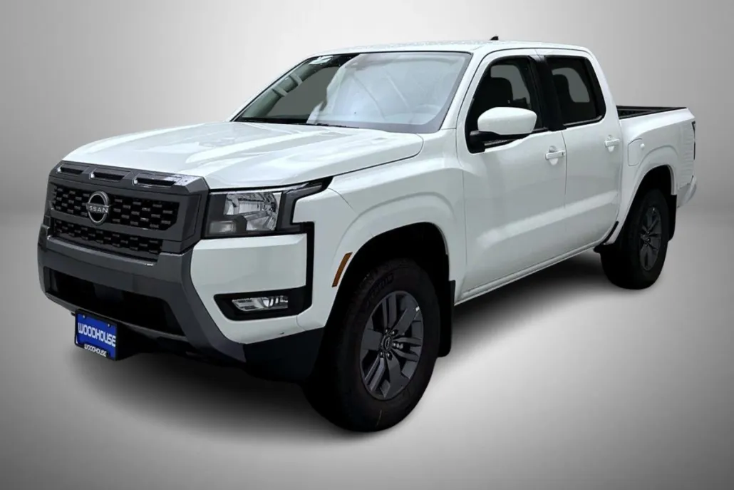 2025 Nissan Frontier Crew Cab SV photo 1