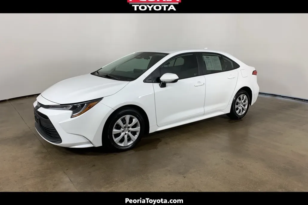 2023 Toyota Corolla LE photo 1