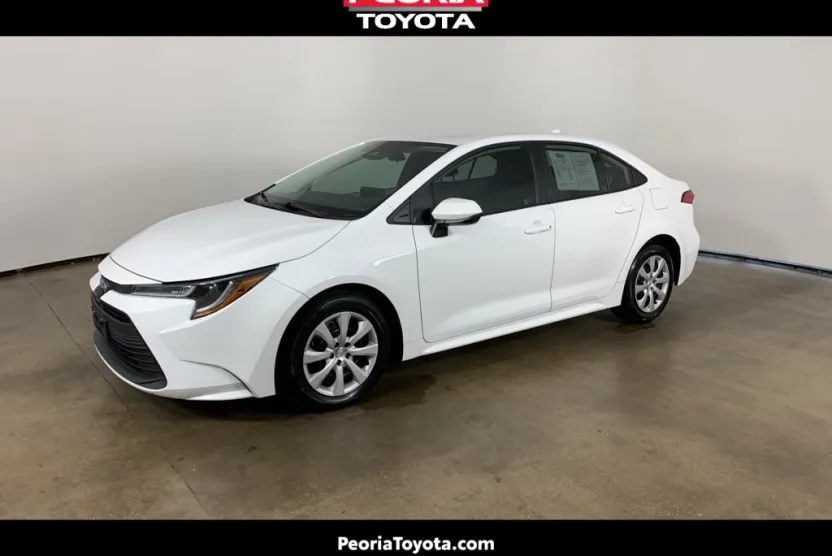 2023 Toyota Corolla LE photo 1
