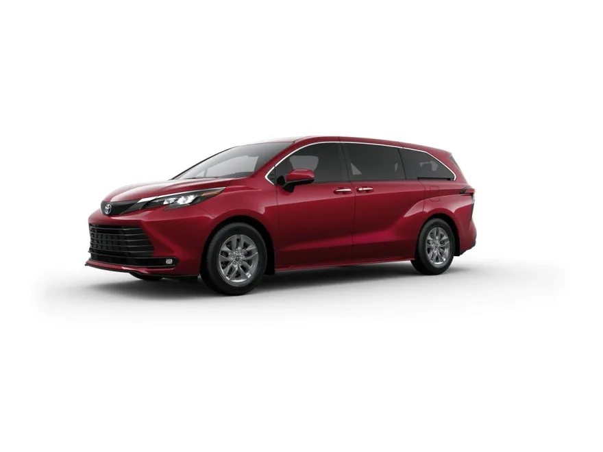2025 Toyota Sienna XLE photo 1