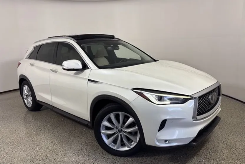 2019 Infiniti QX50 Essential photo 1
