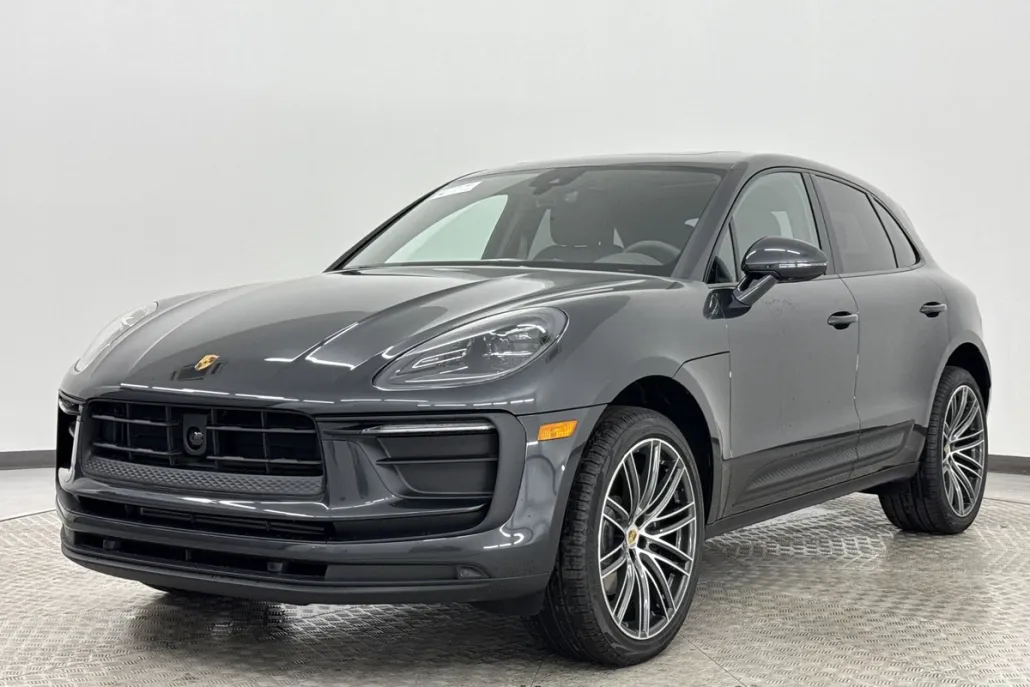 2025 Porsche Macan S photo 1