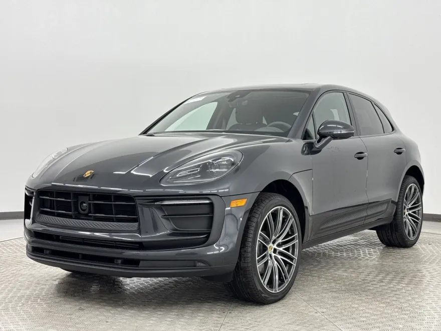 2025 Porsche Macan S photo 1