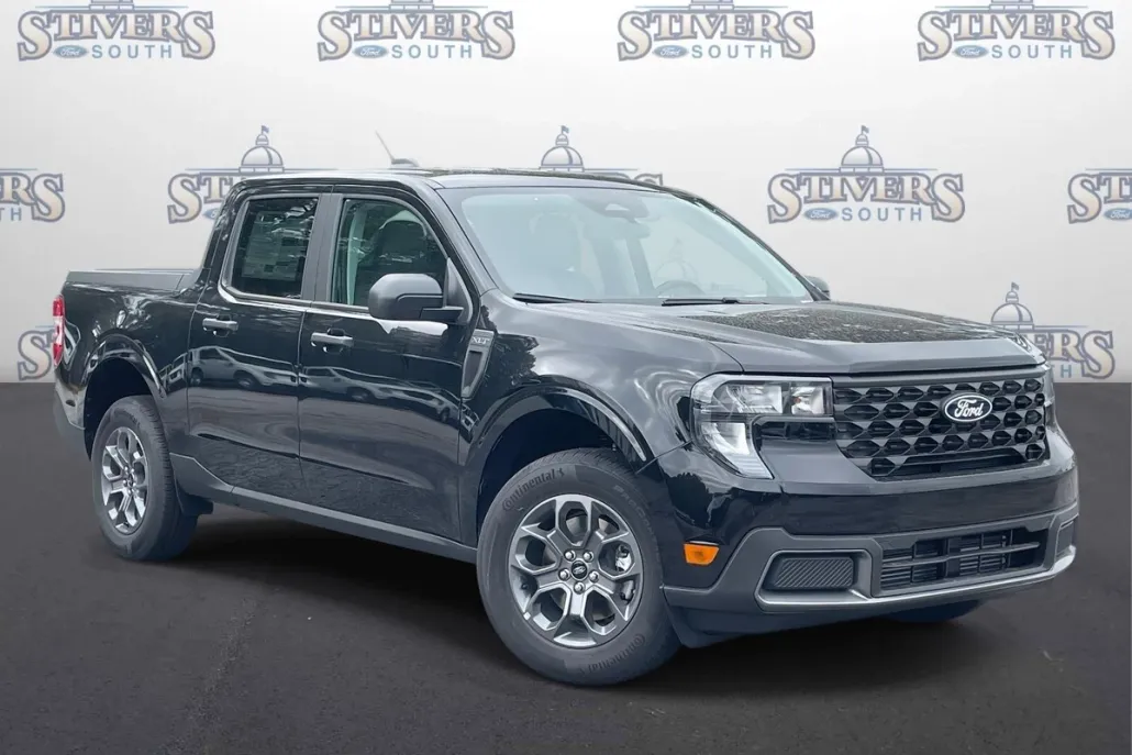 2025 Ford Maverick XLT photo 1