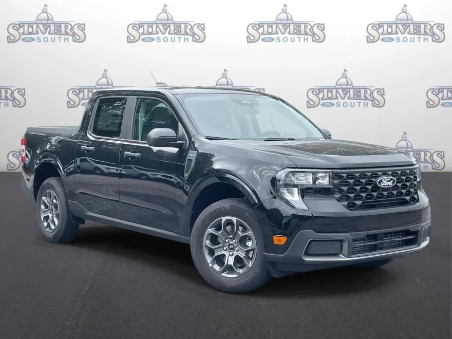 2025 Ford Maverick XLT photo 1
