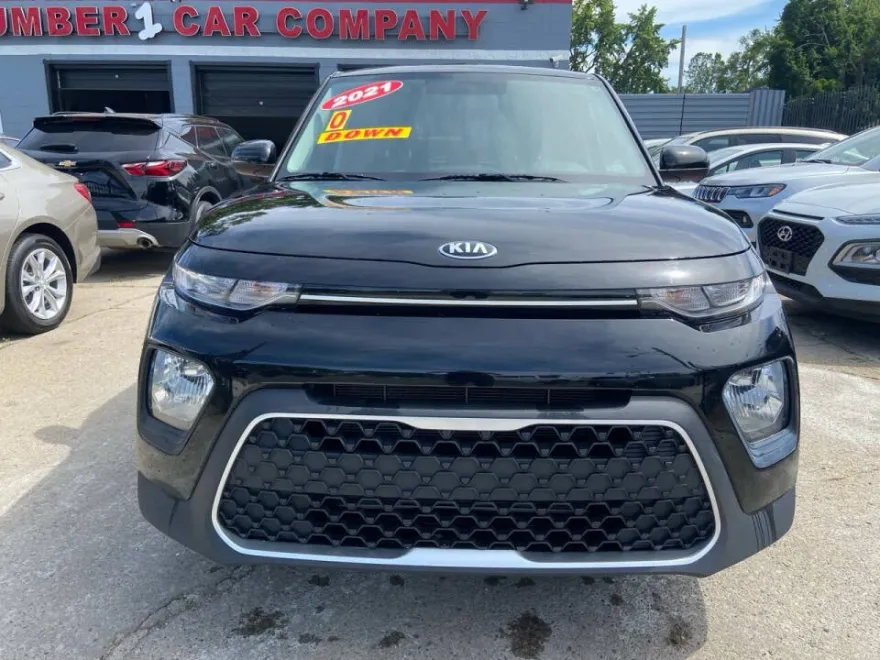2021 Kia Soul LX photo 1