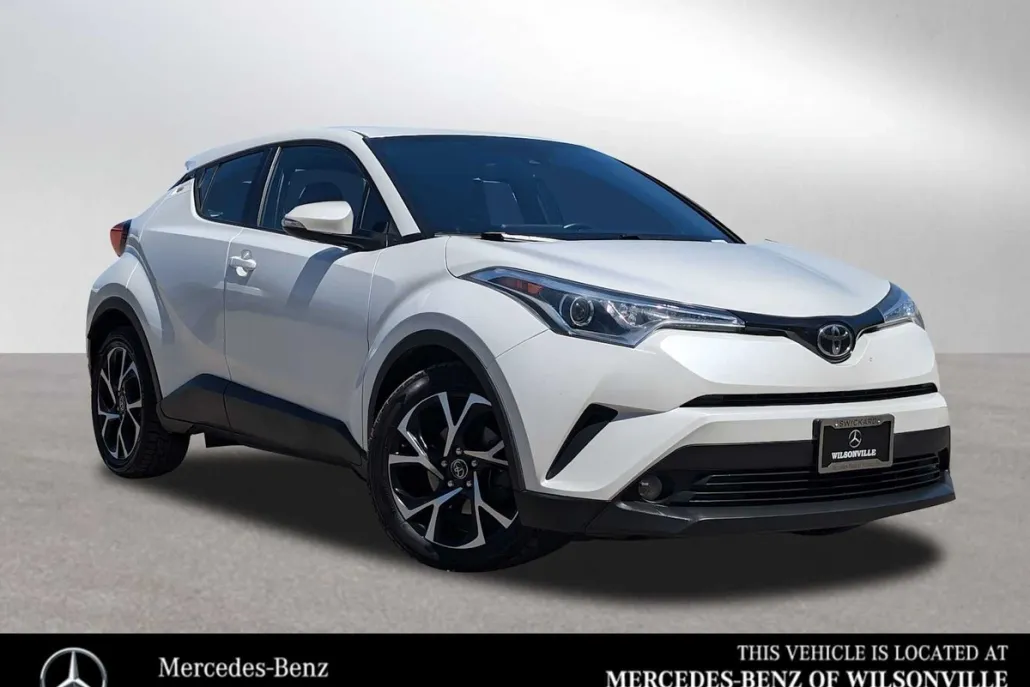 2018 Toyota C-HR XLE Premium photo 1