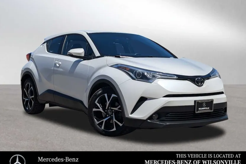 2018 Toyota C-HR XLE Premium photo 1