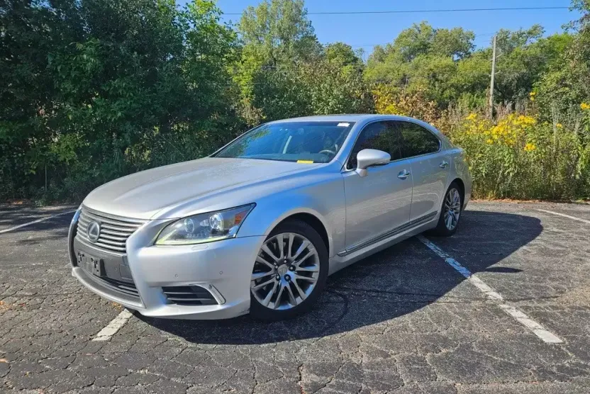 2014 Lexus LS 460 photo 1