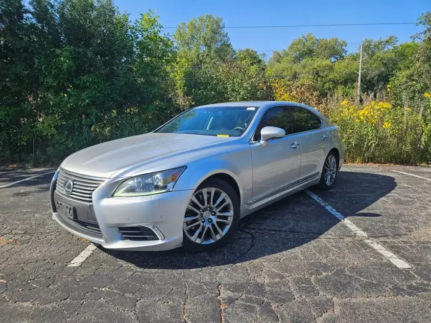 2014 Lexus LS 460 photo 1