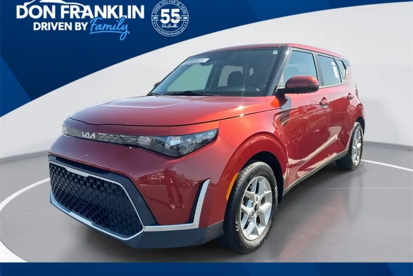 2023 Kia Soul S photo 1