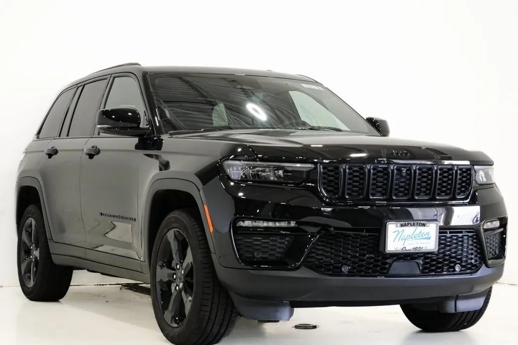 2025 Jeep Grand Cherokee Limited photo 1