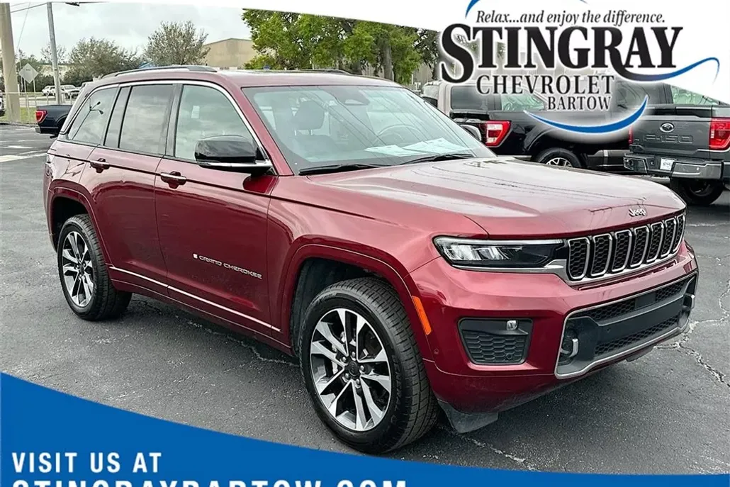 2022 Jeep Grand Cherokee Overland photo 1