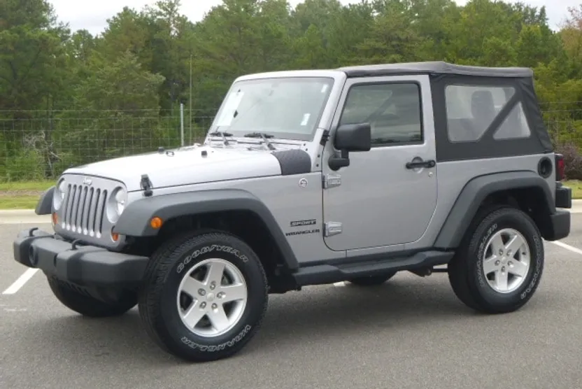 2013 Jeep Wrangler Sport photo 1