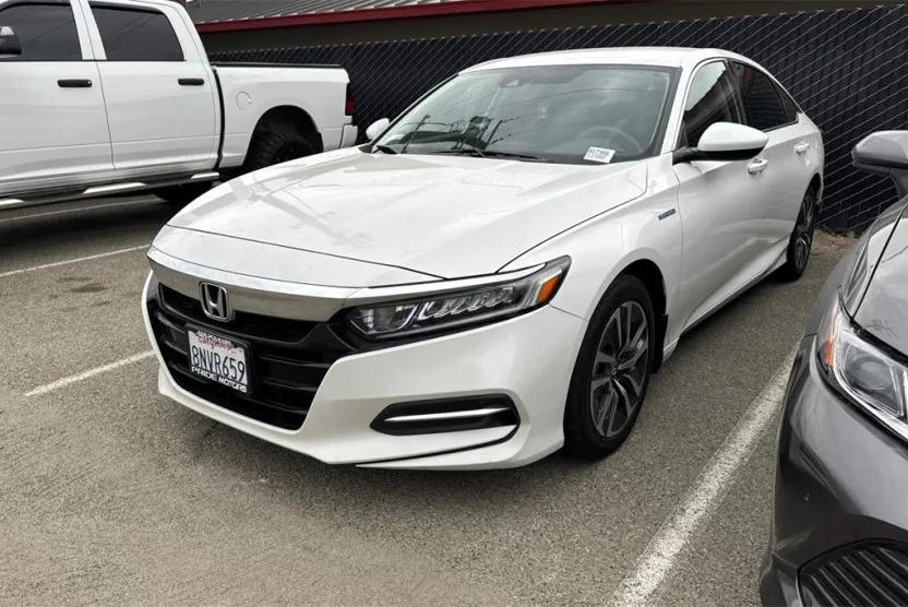 2020 Honda Accord Hybrid photo 1