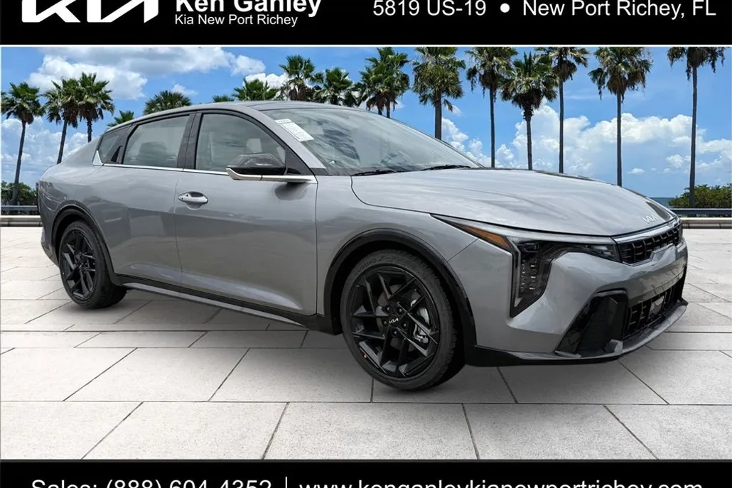 2025 Kia K4 GT-Line Turbo photo 1