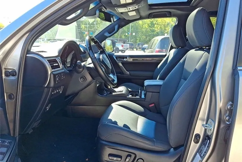 2023 Lexus GX 460 photo 1