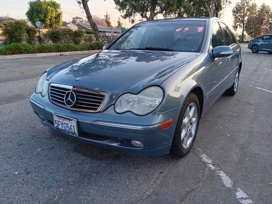 2004 Mercedes Benz C 240 photo 1