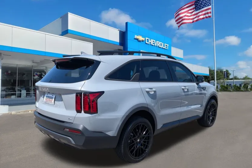 2023 Kia Sorento X-Line S photo 1