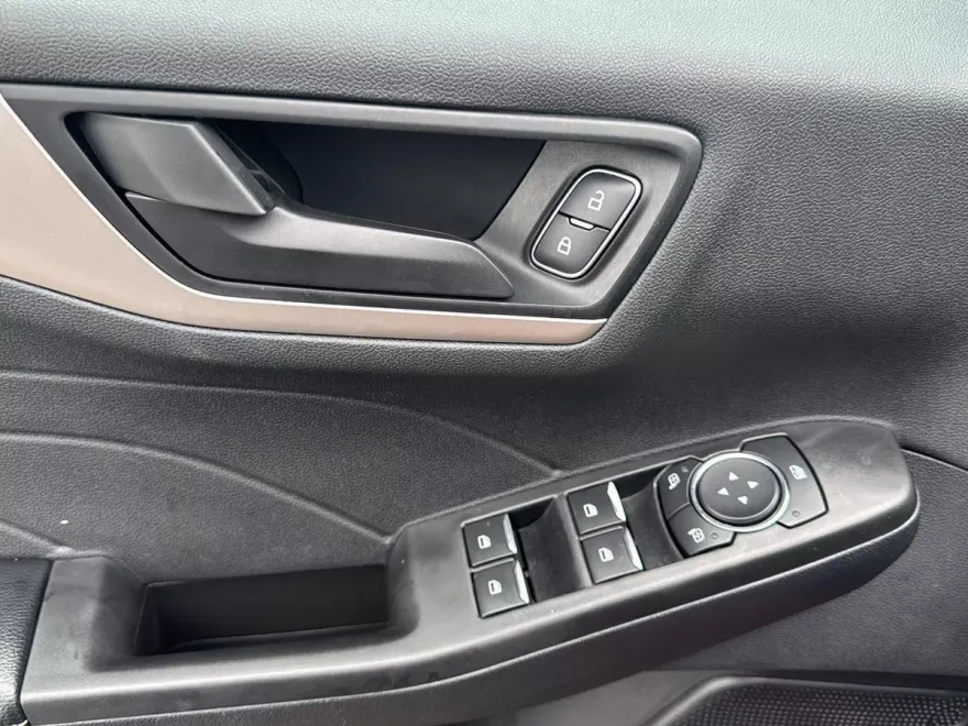 2022 Ford Escape SE photo 10