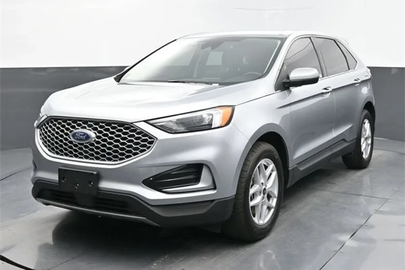 2024 Ford Edge SEL photo 1