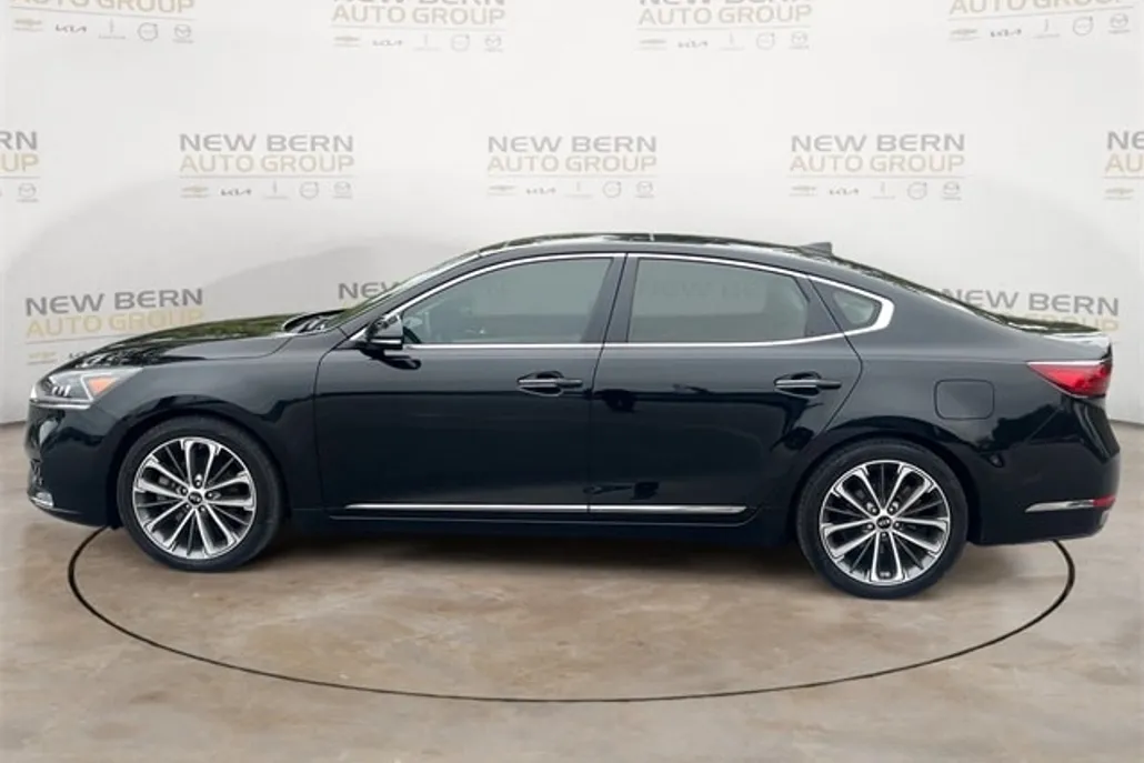 2019 Kia Cadenza Technology photo 1