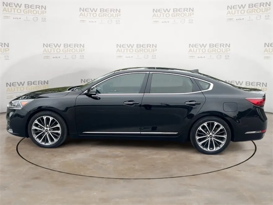 2019 Kia Cadenza Technology photo 1