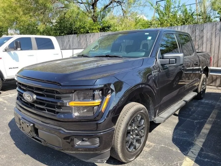 2025 Ford F-150 XLT photo 1