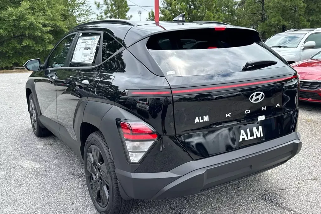 2026 Hyundai Kona SEL photo 1