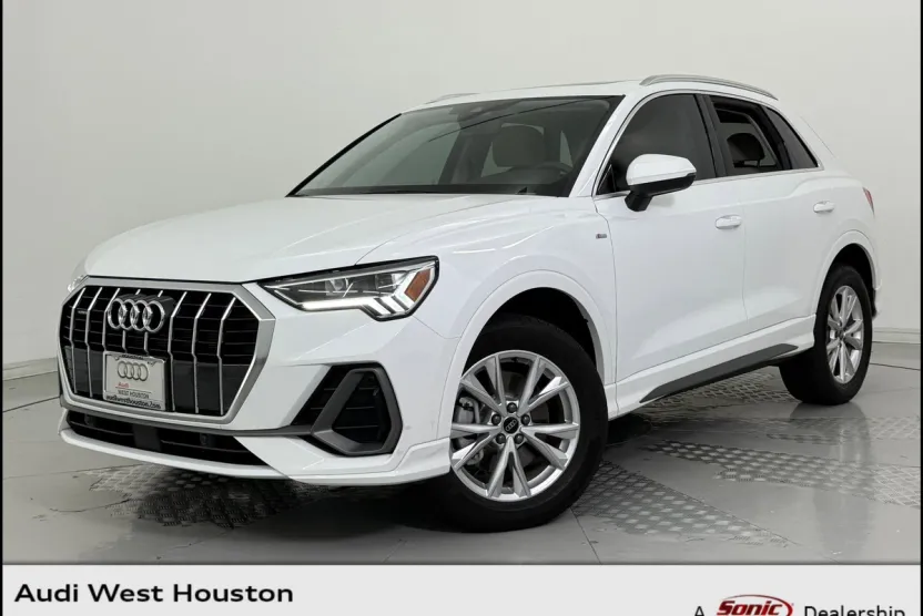 2025 Audi Q3 S line Premium photo 1