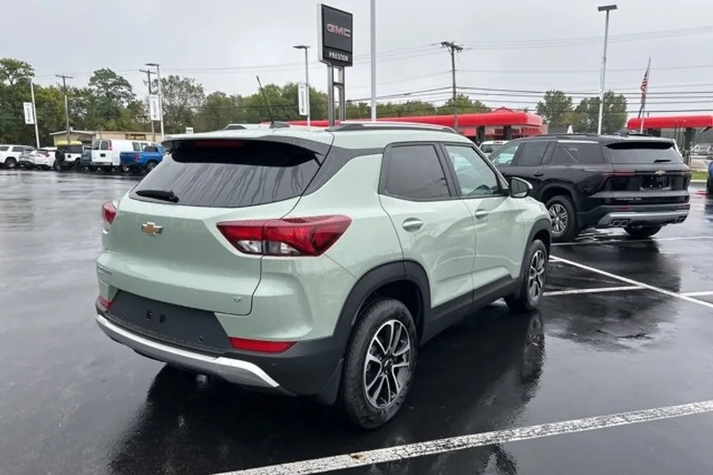 2026 Chevrolet Trailblazer LT photo 1