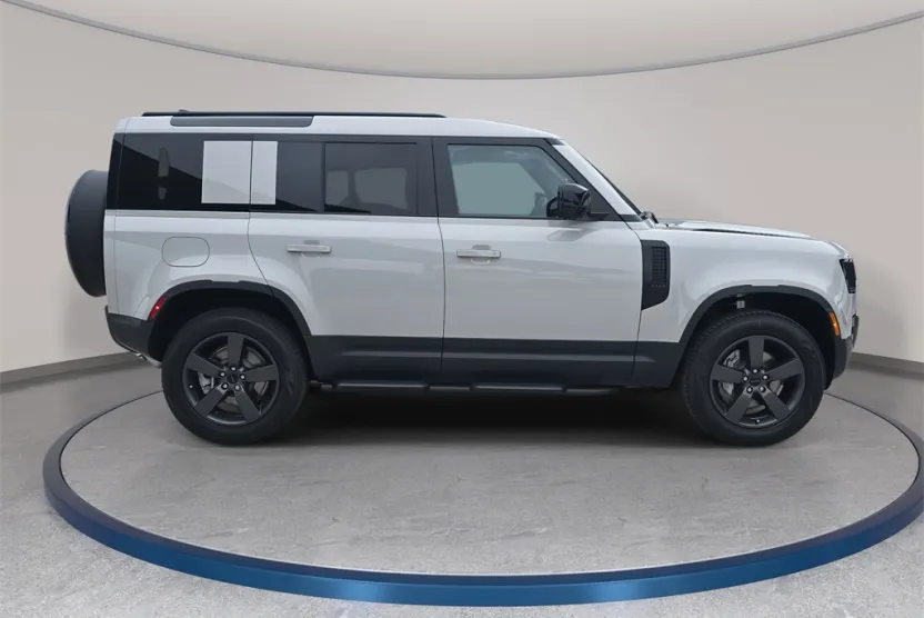 2026 Land Rover Defender 110 S photo 1