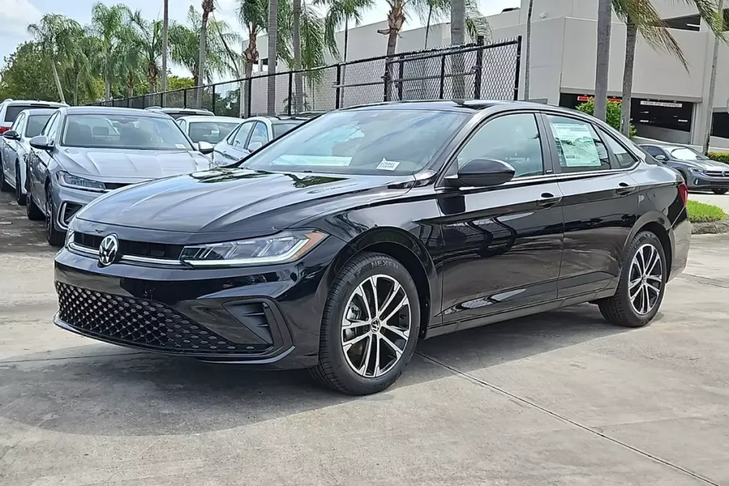 2025 Volkswagen Jetta 1.5T Sport photo 1
