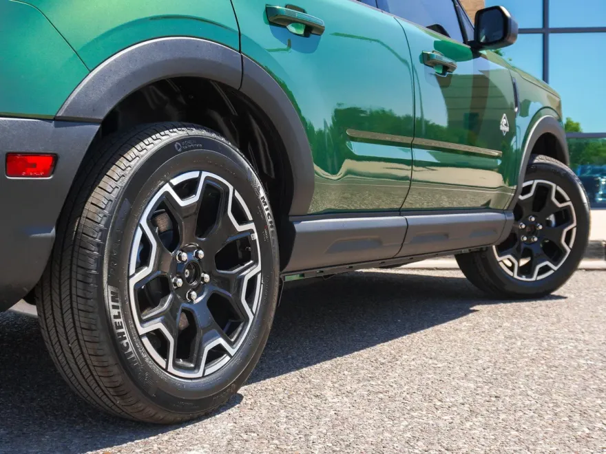 2025 Ford Bronco Sport Outer Banks photo 1
