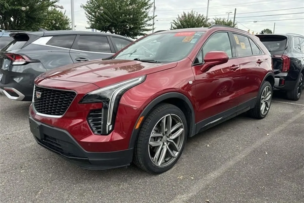 2019 Cadillac XT4 Sport photo 1
