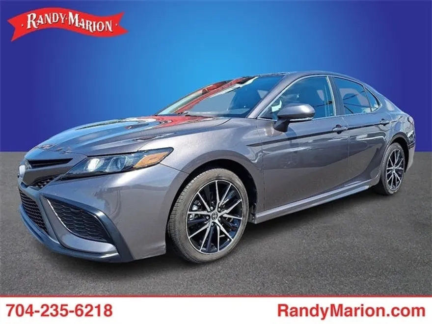 2023 Toyota Camry SE photo 1