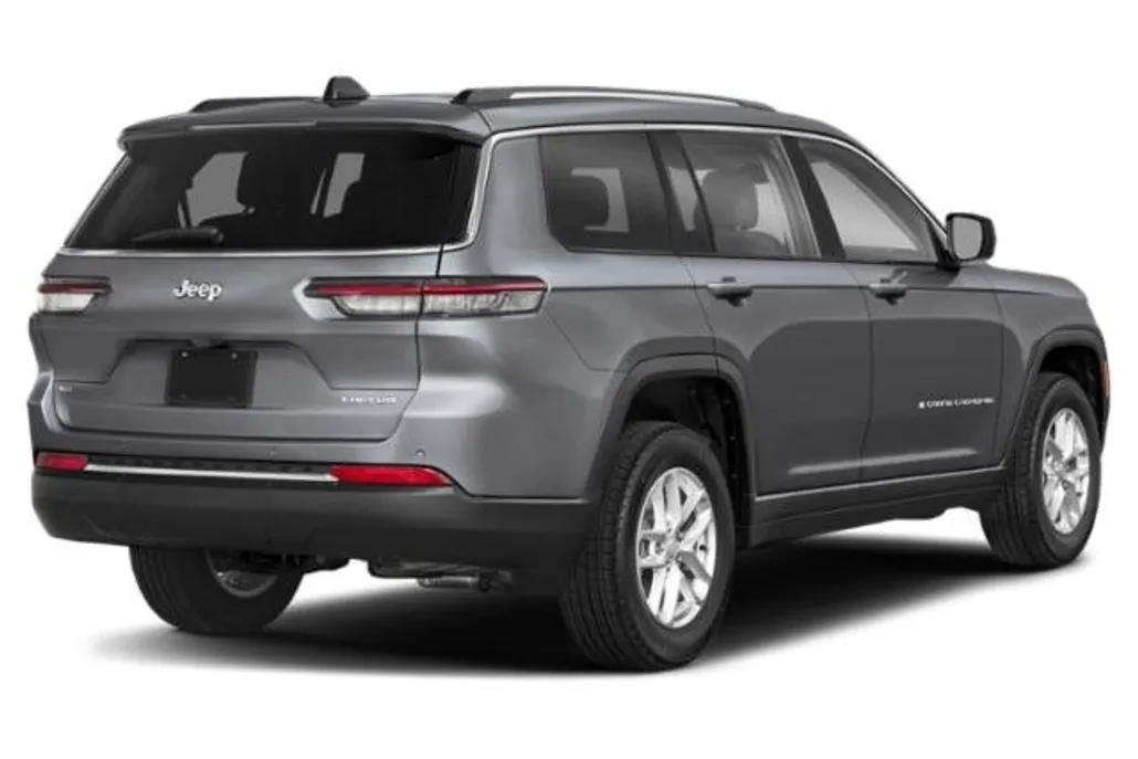 2024 Jeep Grand Cherokee Altitude photo 1