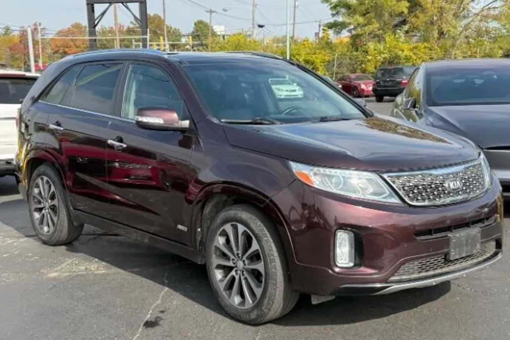 2011 Kia Sorento LX photo 1