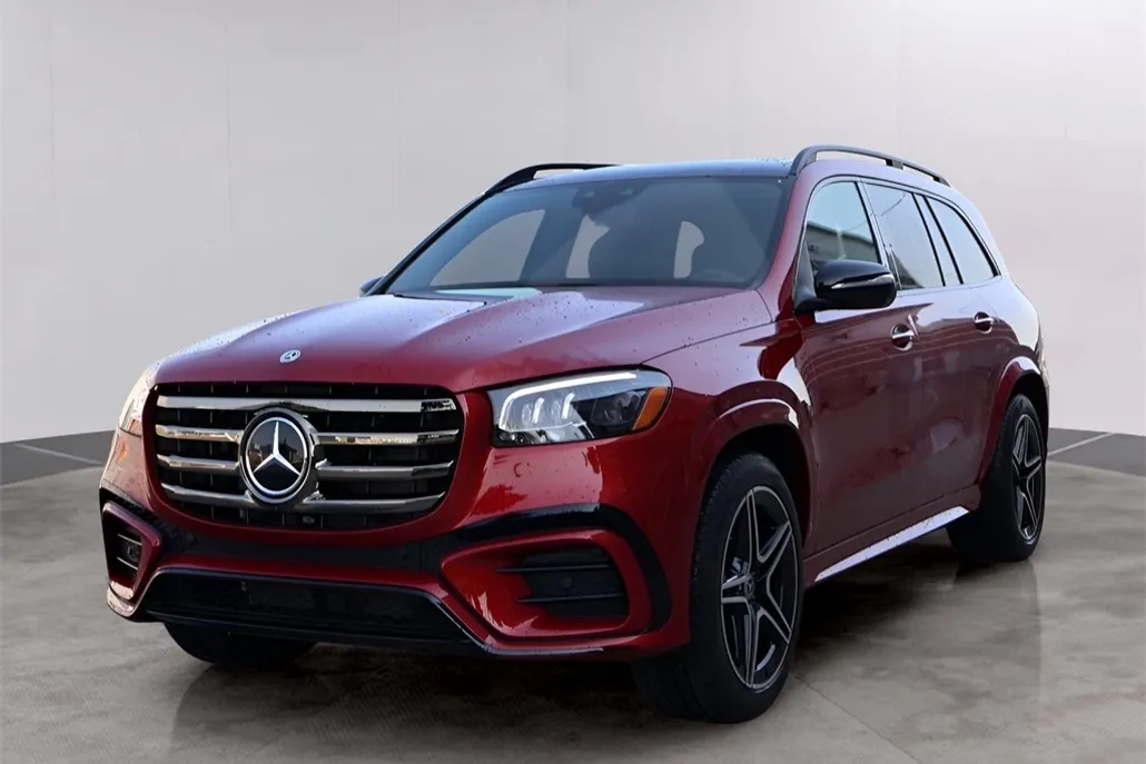 2025 Mercedes Benz GLS 450 4MATIC photo 1