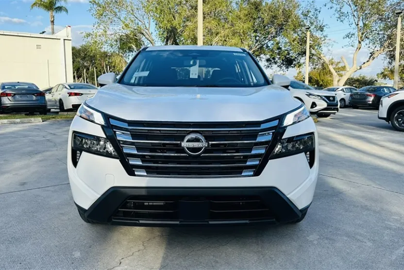 2026 Nissan Rogue SV photo 1