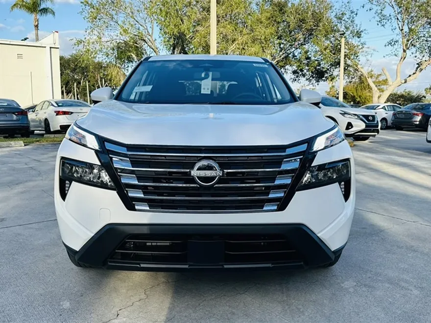 2026 Nissan Rogue SV photo 1